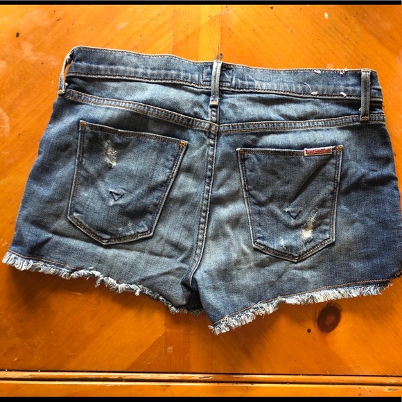 Hudson Jeans Denim Shorts - size 26. - Picture 4 of 7